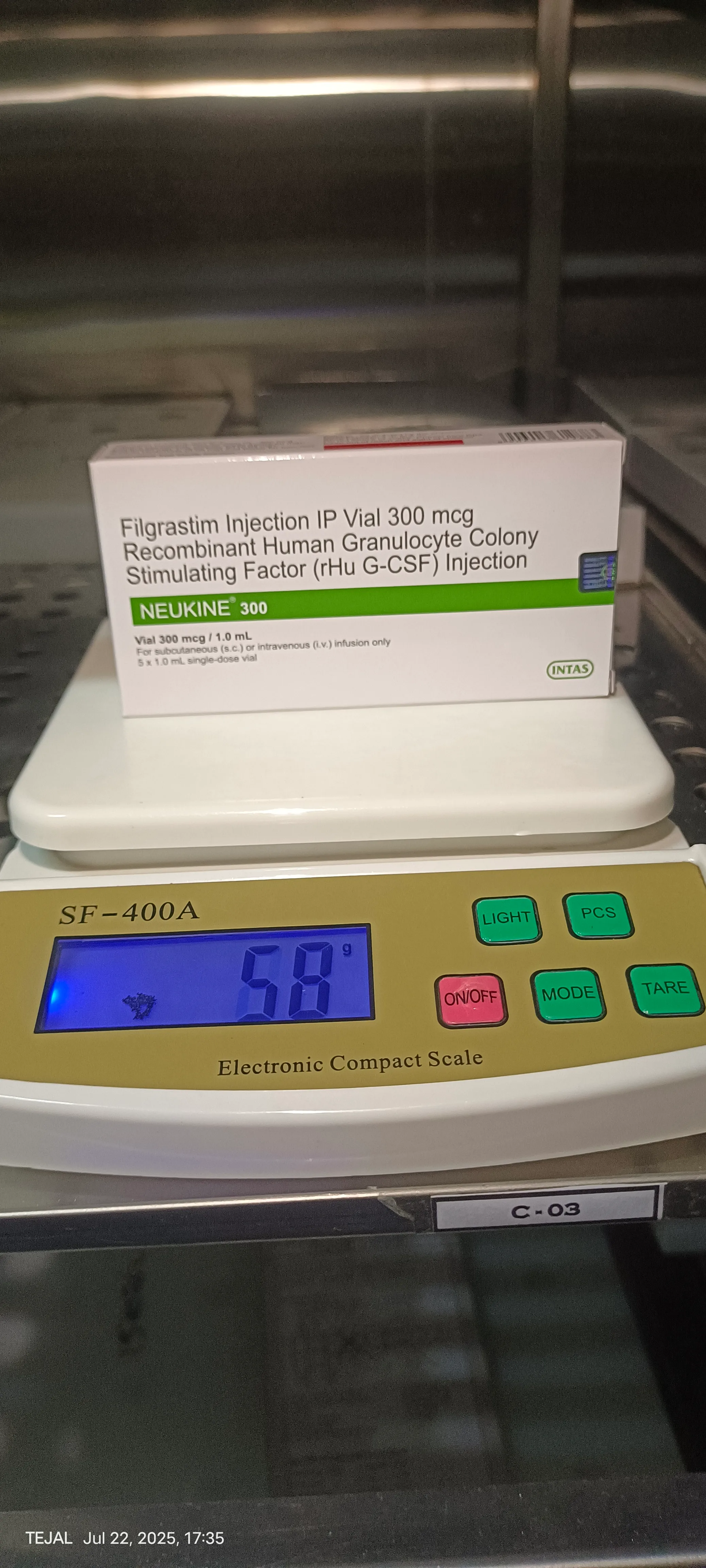 Neukine300mcg vials